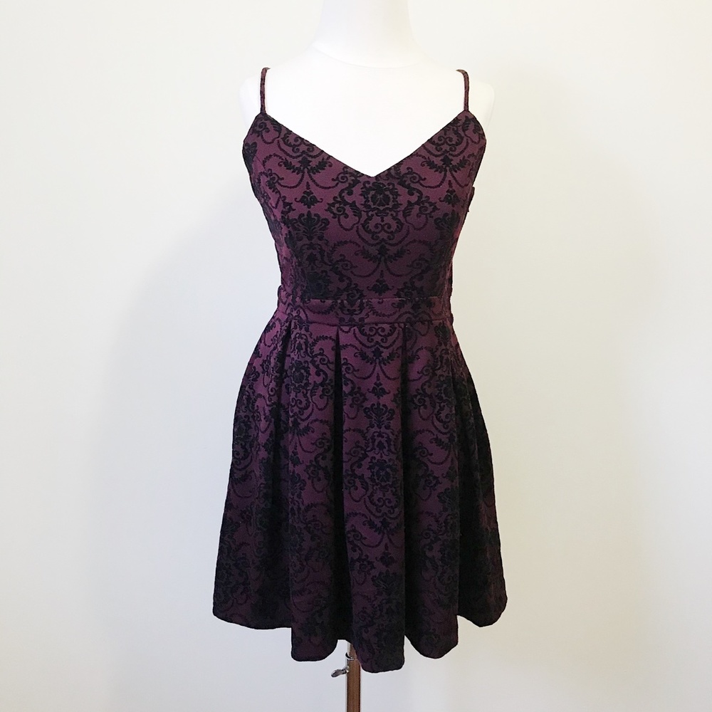 Ixia Burgundy Fit and Flare Mini Dress Size Small